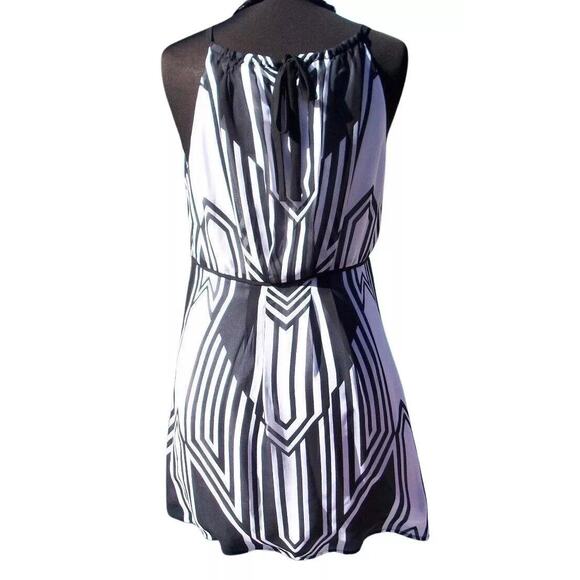 Cache Black White Lined Halter Top New Key Hole Back Tie At Neck Lined NWT $128 - Picture 3 of 4